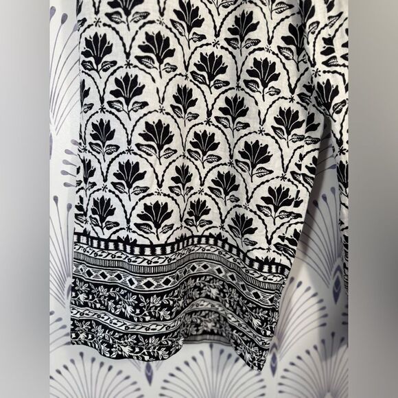 Cato Black and White Patterned Women's Capris size large waist-17/19 Inseam-23 - Picture 4 of 7